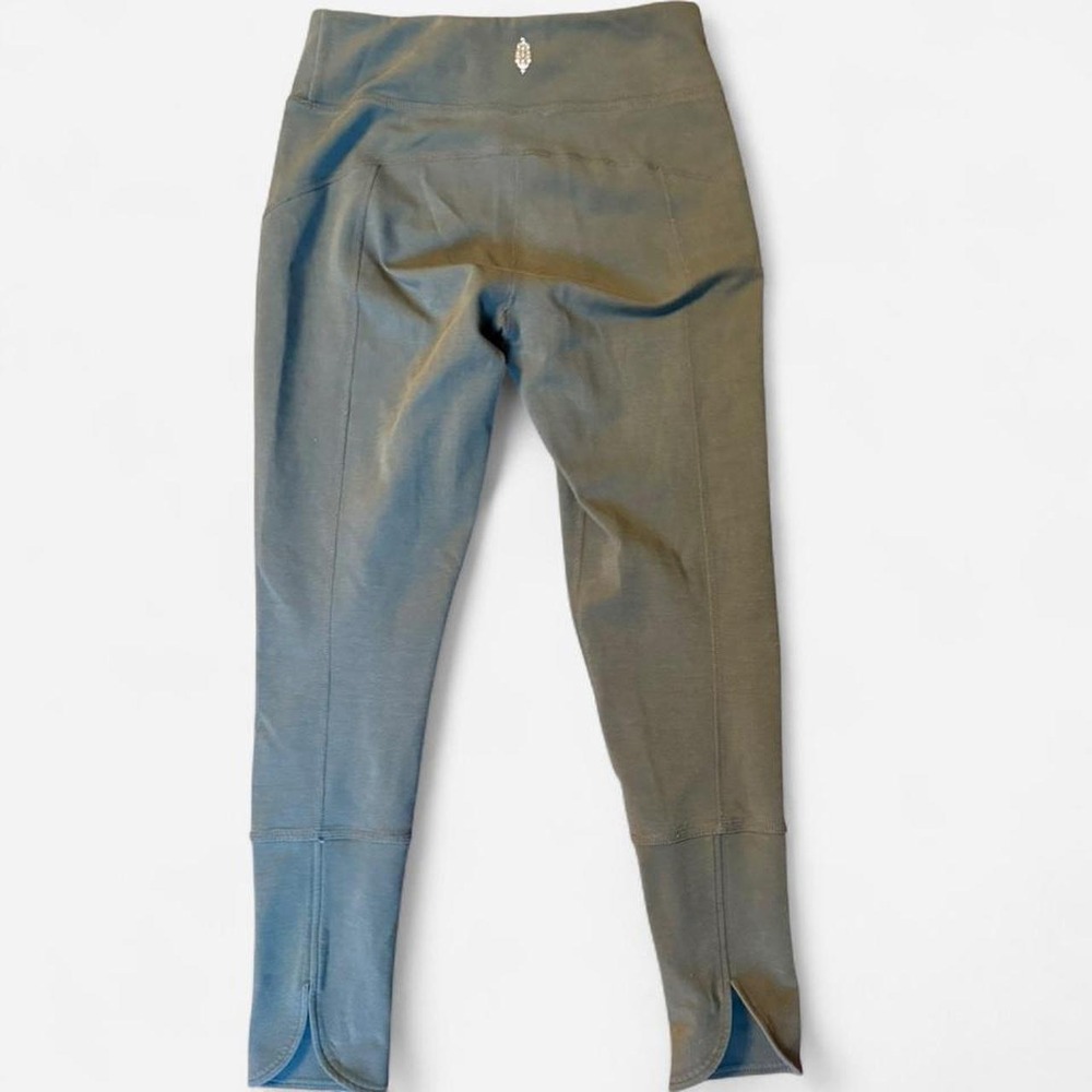 #freepeople green high-waisted leggings with pockets